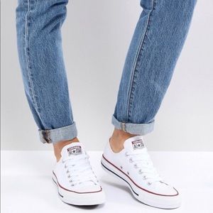 BRAND NEW NEVER BEEN WORN CONVERSE